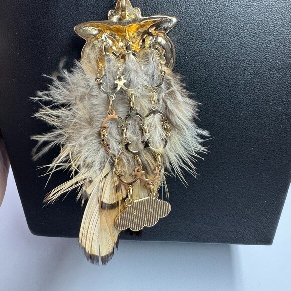 Gold Tone Chain Necklace Feathers Owl Pendant 20 inches - Picture 3 of 5
